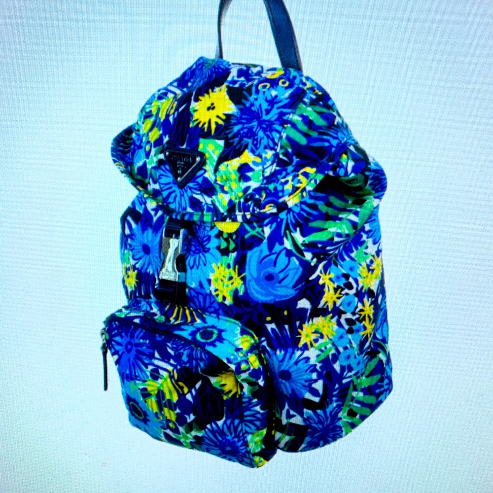 Authentic Prada backpack! excellent condition, purchase from Barney’s New York.